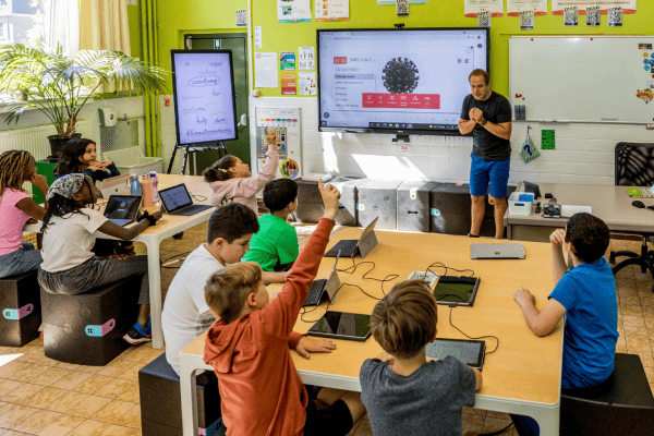 interactive touch screen for education