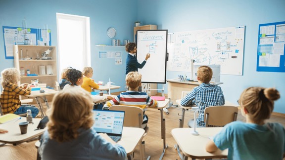 Interaktive Displays für den Einsatz in Schulen